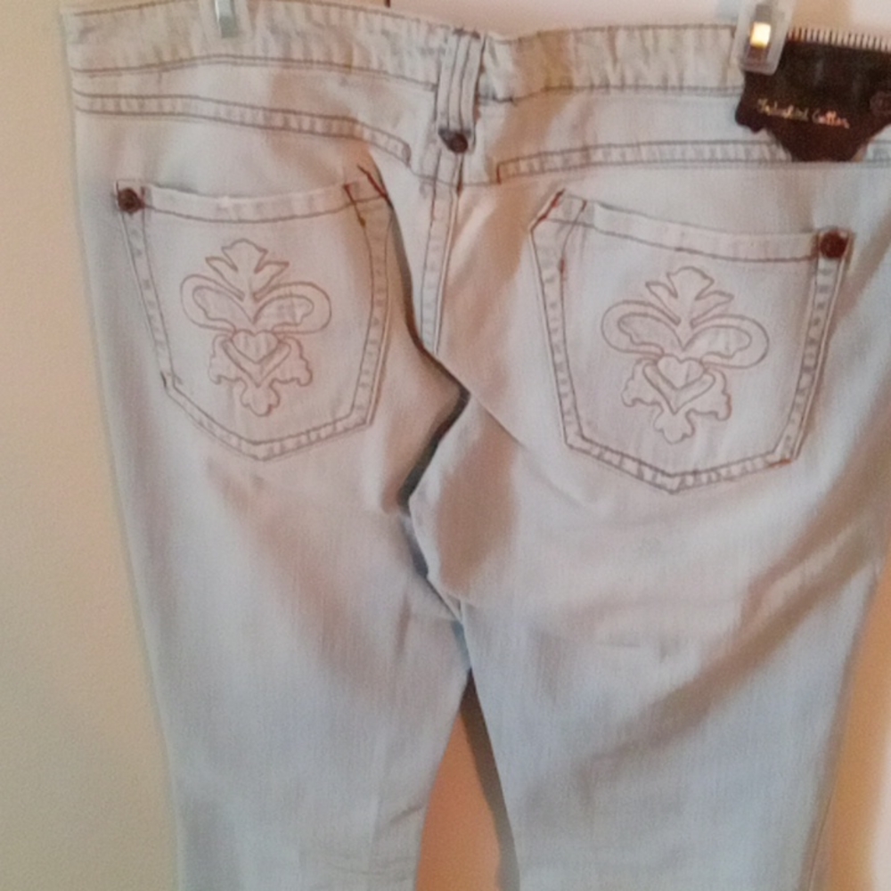Jeans - Picture 2 of 2